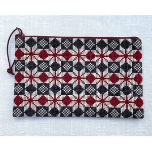 BALDYRE Stella Rød Broderikit
