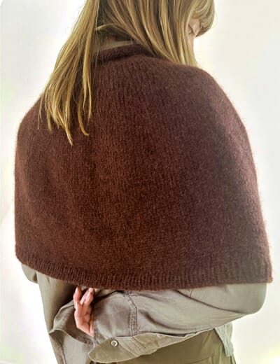 Plain Yoke Poncho_02.jpg