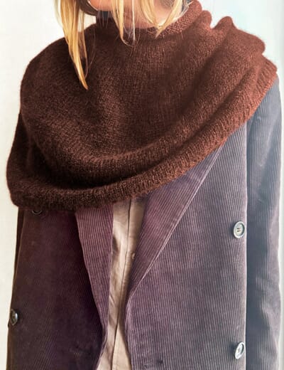 Plain Yoke Poncho_04.jpg
