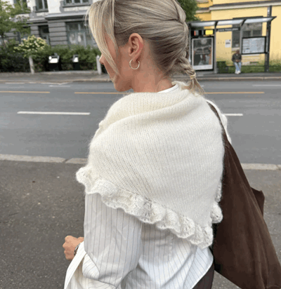 Betty_Scarf.05.png