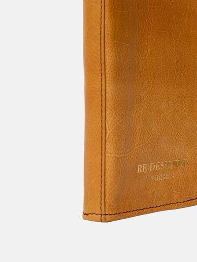 P0102-1_Rel Project_102-Needle_Case-P0102-Retro_Yellow-3.jpg