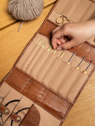 P014_Rel Project_14-Needle_Case-P014-Walnut_Gold-2.jpg
