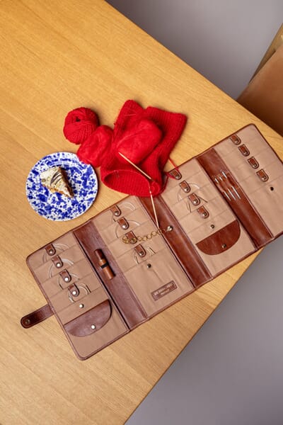 P082_Rel Project_82-Needle_Case-P082-Walnut_Gold-1.jpg