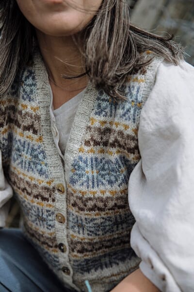 9789527580974_Rel GudrunJohnston_ShetlandShades_Hairst2.jpg