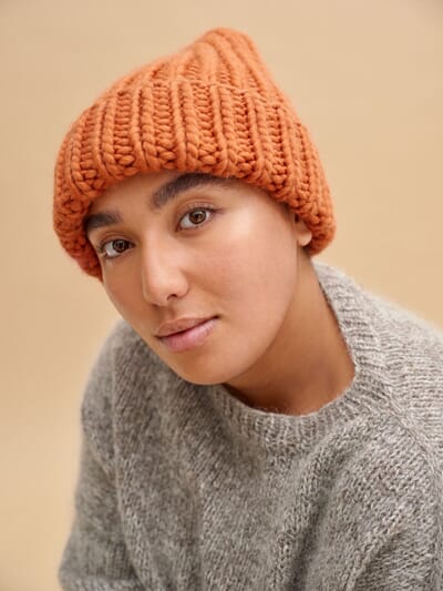 9789527468364_Rel Laine_52WeeksofEasyKnits_JonnaHietala_hat.jpg