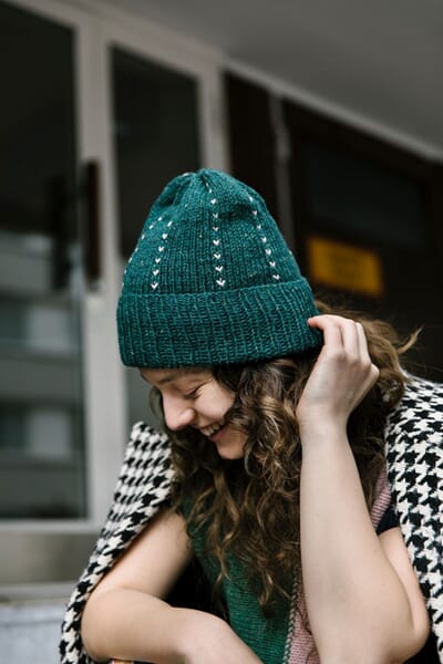 9789527468364_Rel Laine_52WeeksofEasyKnits_PauliinaKuunsola_hat.jpg