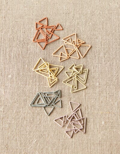 971_Rel Cocoknits Triangle Stitch Markers_3.jpg