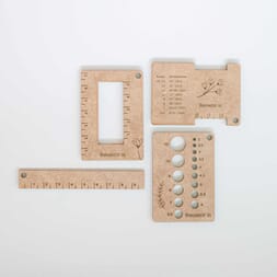 HANDMADE BY Mini Strikkemålere sett