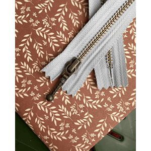 Petiteknit Zipper 35 cm - Pigeon grey